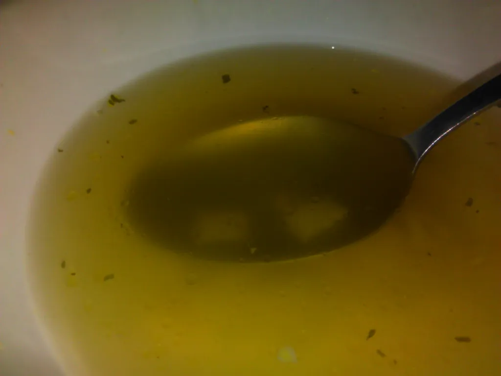 Domaća žuta supa od petla