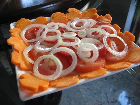 Salata od paradajza &#8211; OBUCENA I NASMINKANA