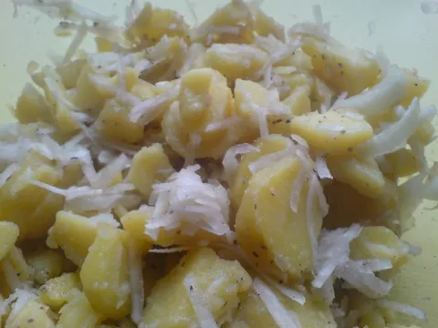 Salatna kombinacija (krumpir + čičoka)