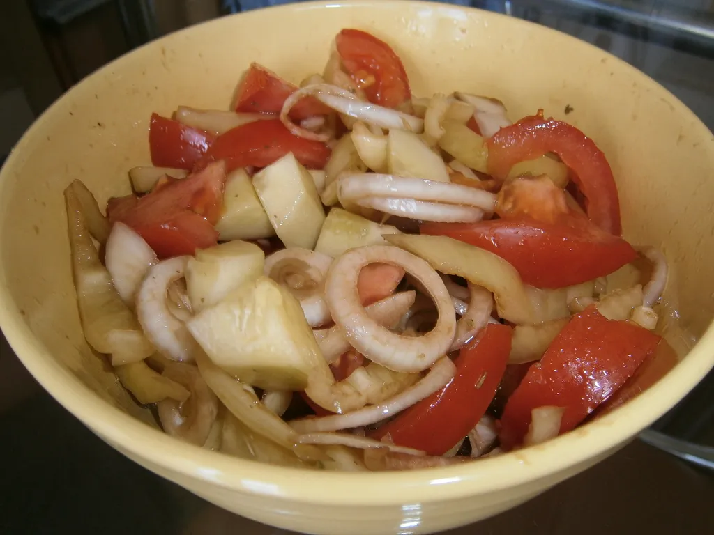 Salata od miješanog povrća