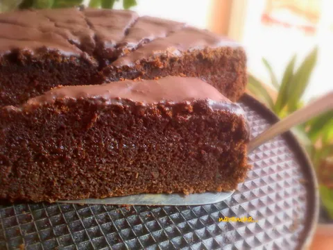 Fina čokoladna torta (à la Sacher) by Broccoli