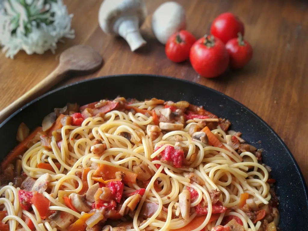 Špageti sa pečurkama i patlidžanom