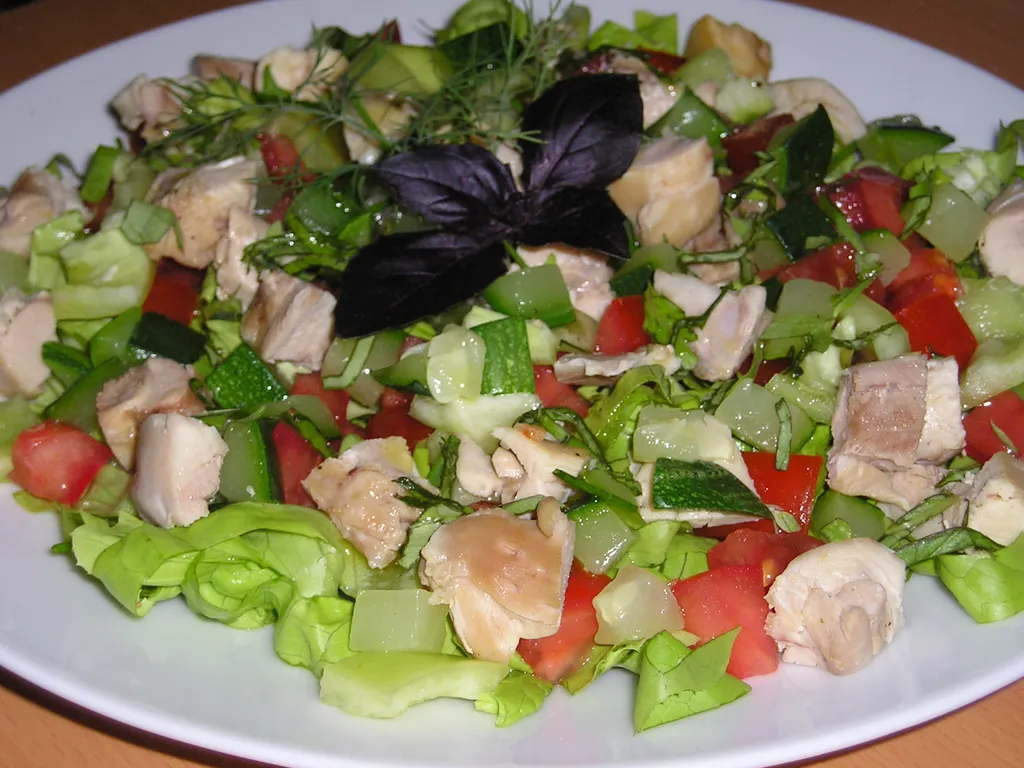 Dijetna salata sa začinskim biljem