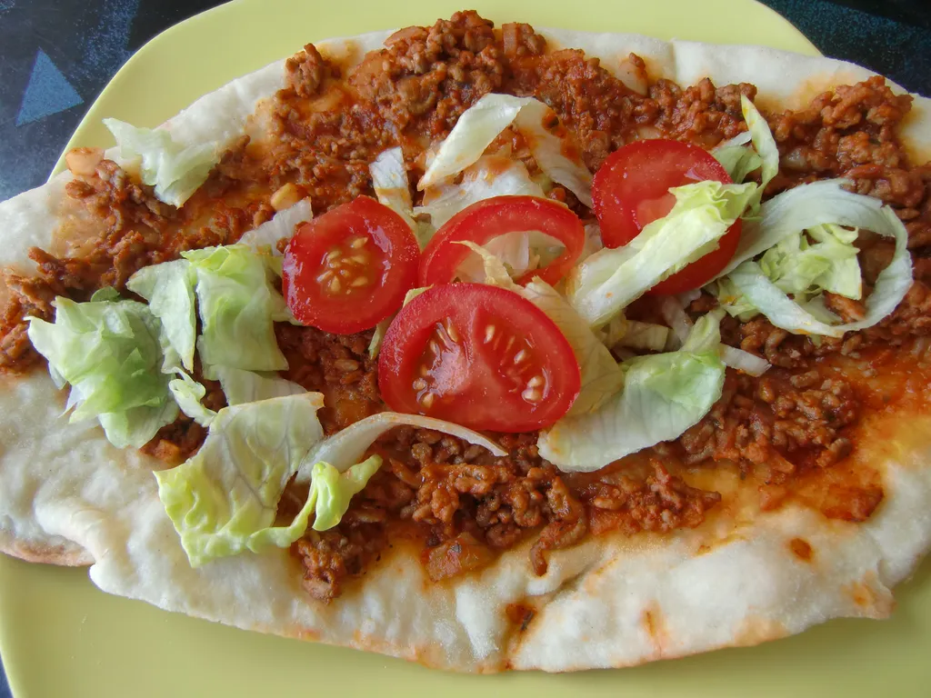 Lahmacun - "turska Pizza"