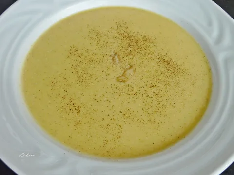Pileća krem juha sa pečenim češnjakom i krumpirom