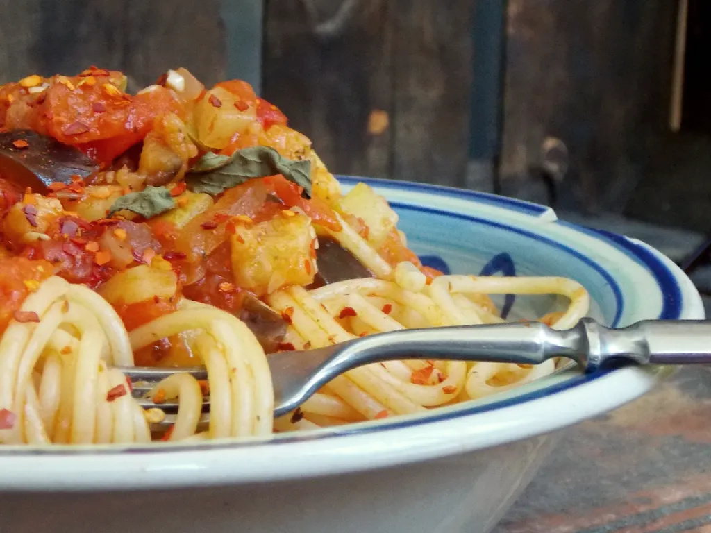 Špageti sa prelivom od povrća