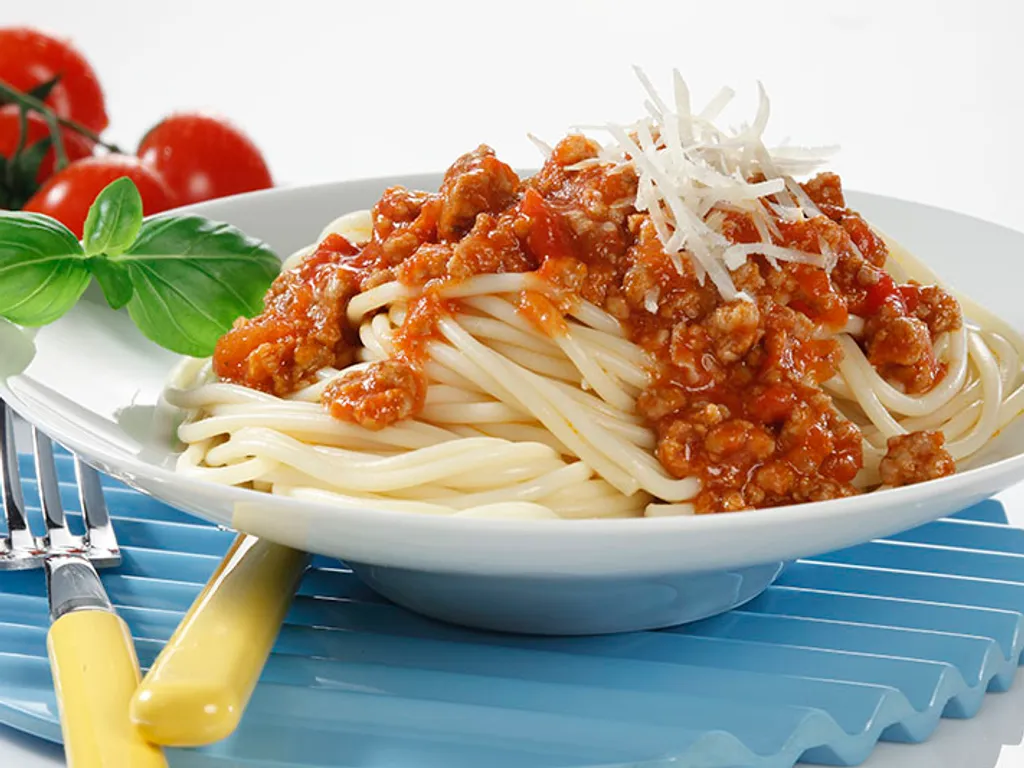 Jednostavni bolognese umak sa špagetima