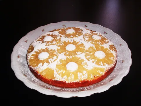 Jednostavna torta od ananasa
