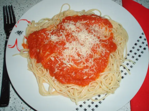 Obični spaghetti al pomodoro
