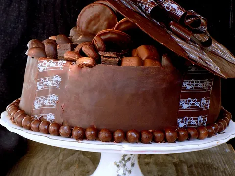 Čokoladna lešnik torta