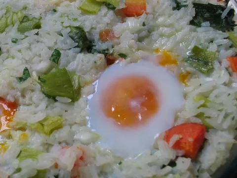 Zapečena riža sa povrćem i jajima