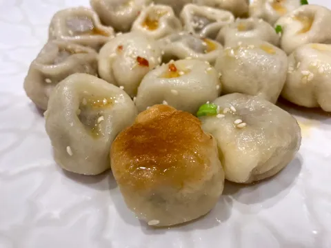 shengjian bao (生煎包) / shengjian mantou (生煎馒头) / Šangajske punjene prženo-parene knedle *Gluten free
