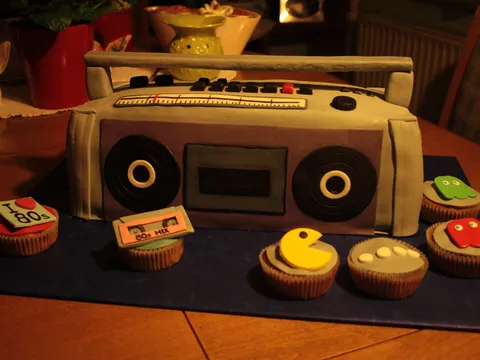 80-e torta radio - 80s cake boombox