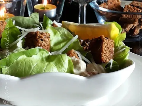 Cezar salata sa tunjevinom