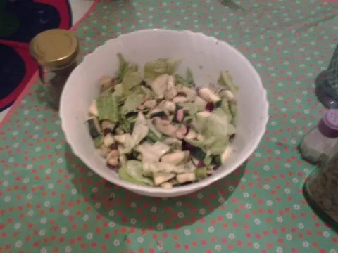 naša 1. raw salata :D