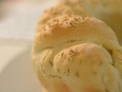 Kruh s maslinama i ružmarinom I