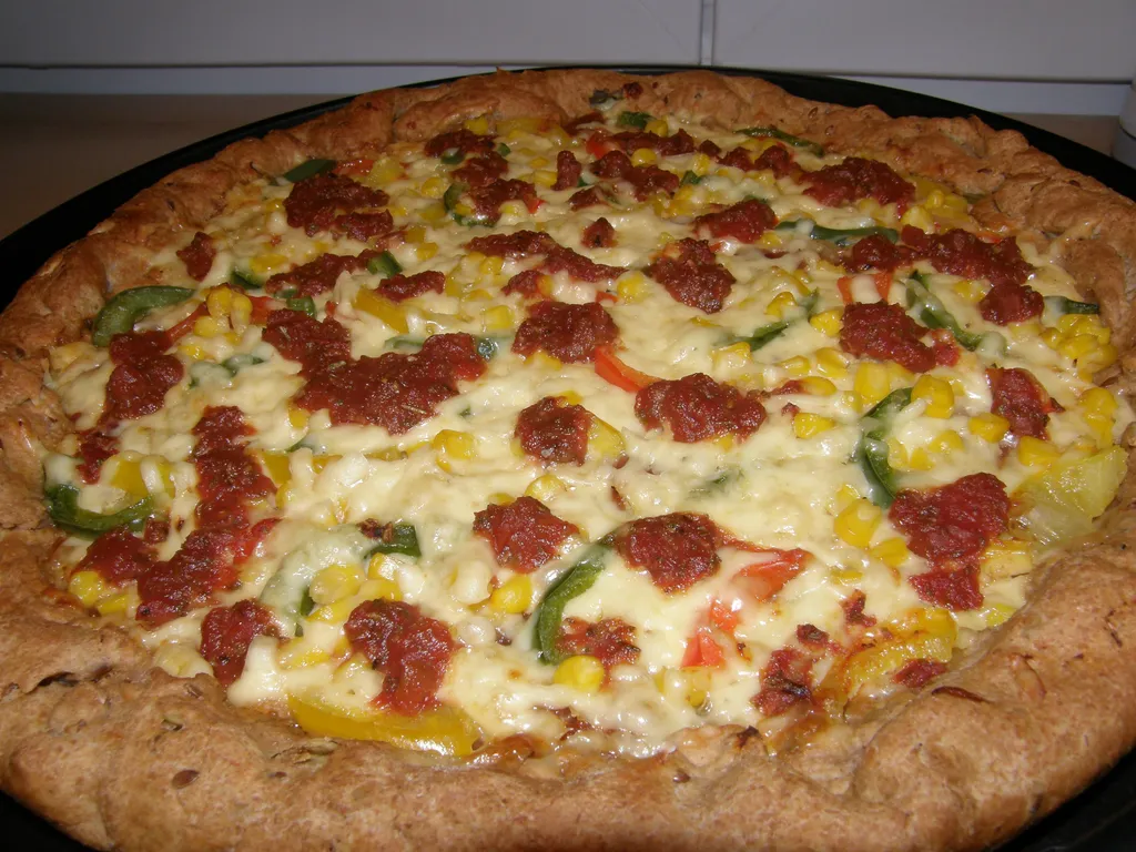 Integralno-pirovska pizza s povrćem