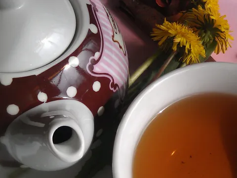 Čaj od maslačka sa kardamonom i cimetom