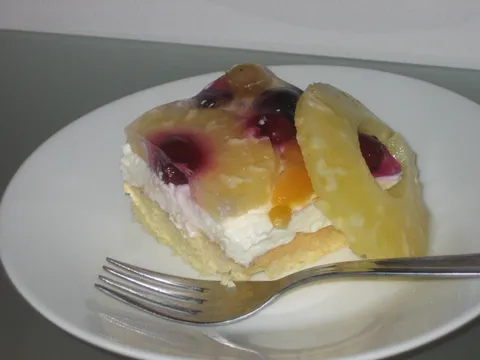 Jednostavan voćni kolač
