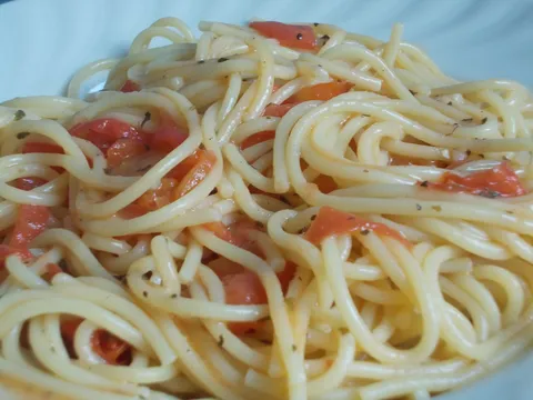 Spaghetti crudi by Zoilo