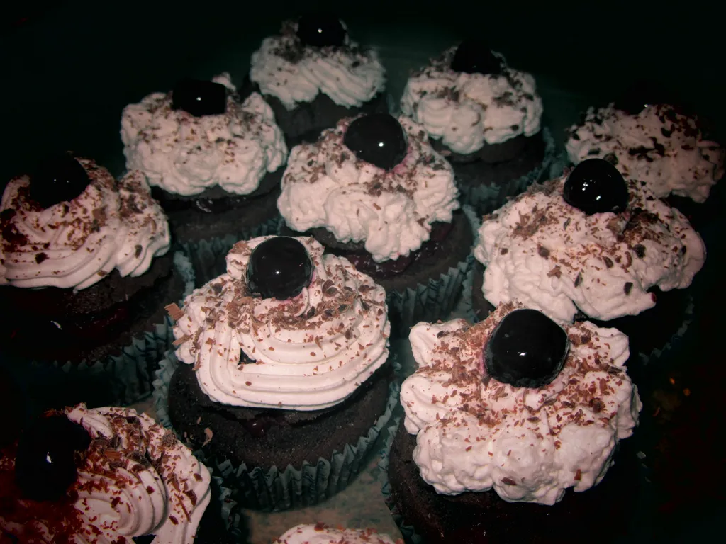 Black forest cupcake