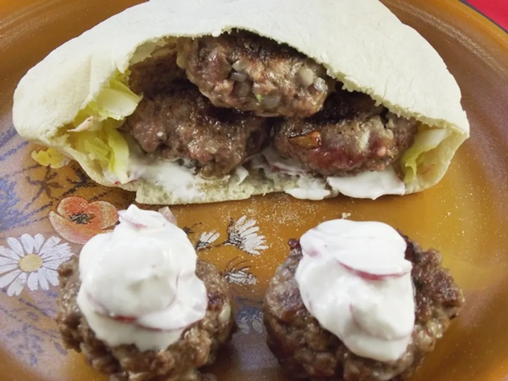 Mini burgeri grčki stil