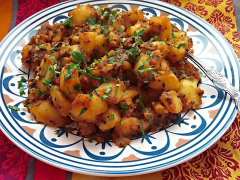 Fırınsız Patates/ krumpir salata sa sezamom iz tave