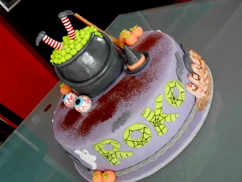 Rođendanska Helloween torta