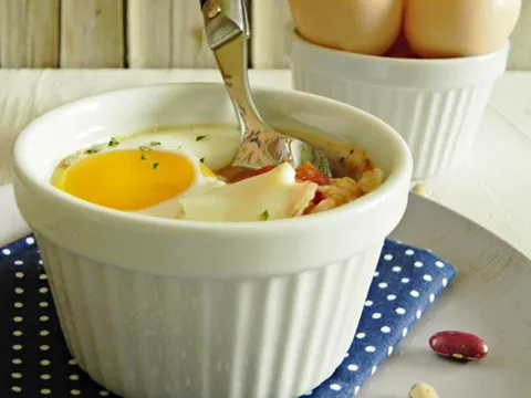 Pečeni grah s jajima
