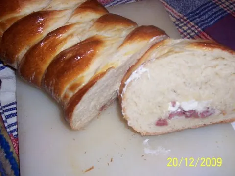 Punjena Pletenoca  (kruh)