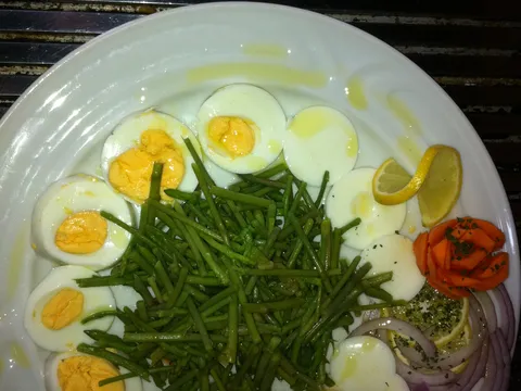 salata od šparoga s jajima