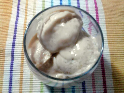 Vanila sladoled sa lješnikom i karamelom #2