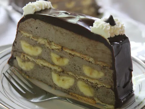 Banana-chocolate mascarpone cake...