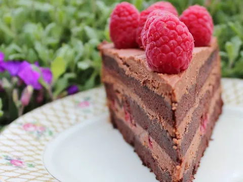Cokoladno - malinasta torta