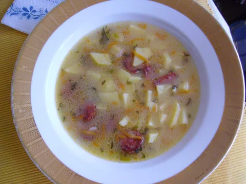 Krumpirova juha s kobasicom