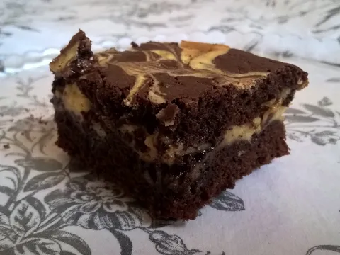 Brownies sa sirom - Cheesecake brownies by FoodFfs
