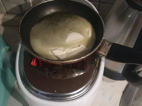 Maslac na tosteru