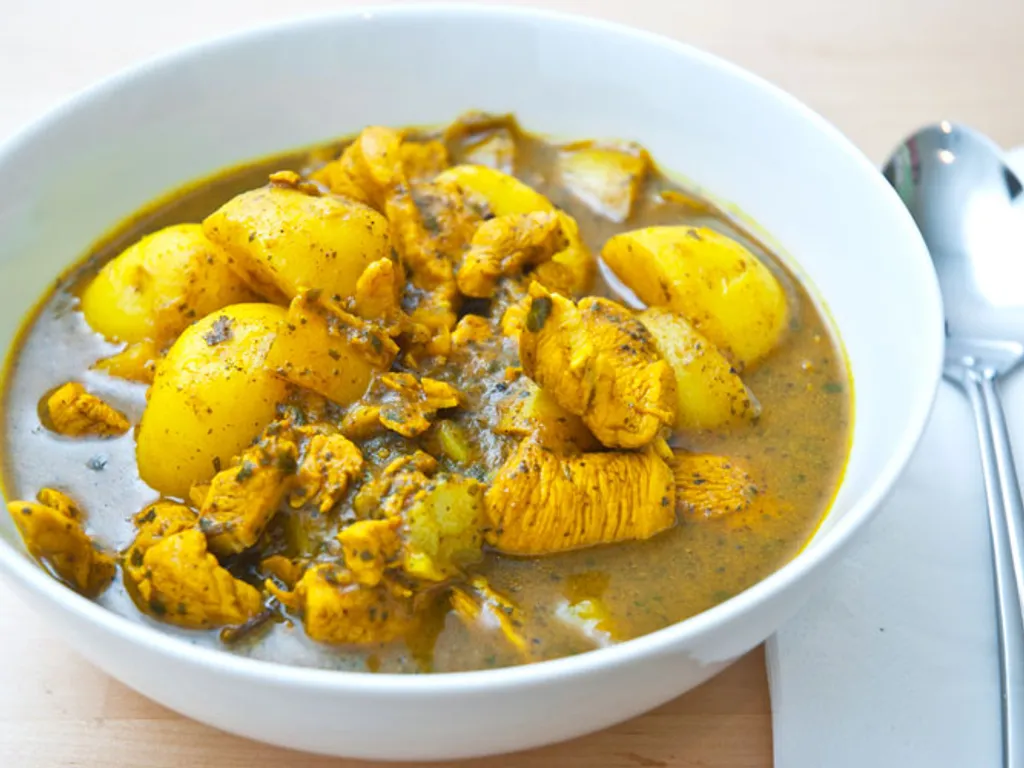 Indijski curry od piletine i krumpira  na Goa nacin