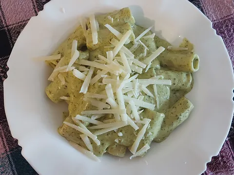 Pasta-rigatoni u pesto genovese sosu