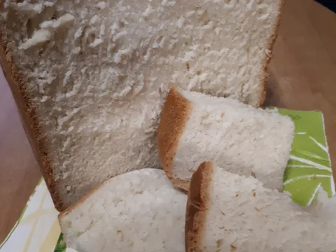 Kruh iz pekača (koji se ne mrvi)