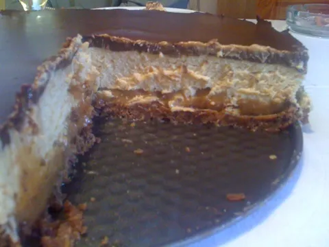Karamel kikiriki torta