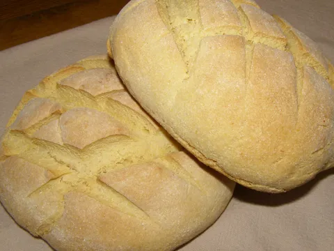 Kukuruzni kruh