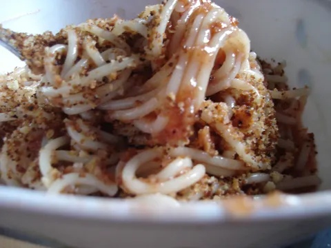 spagete sa mrvicama :)