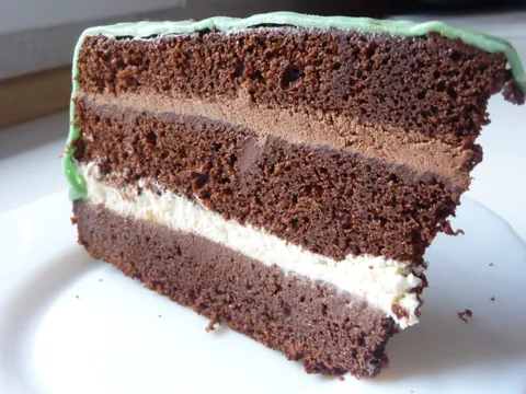 Sočna čokoladna torta
