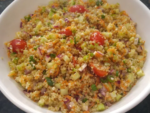 Quinoa salata