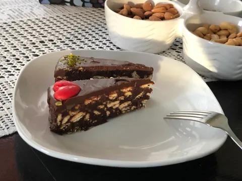 Čokoladna keks torta