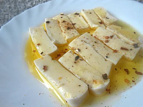 Mladi sir u maslinovom ulju