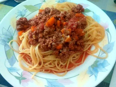 Najjednostavniji spaghetti bolognese