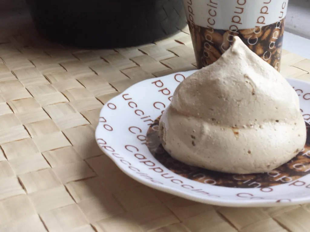 Coffee meringues(Puslice sa ukusom kafe)