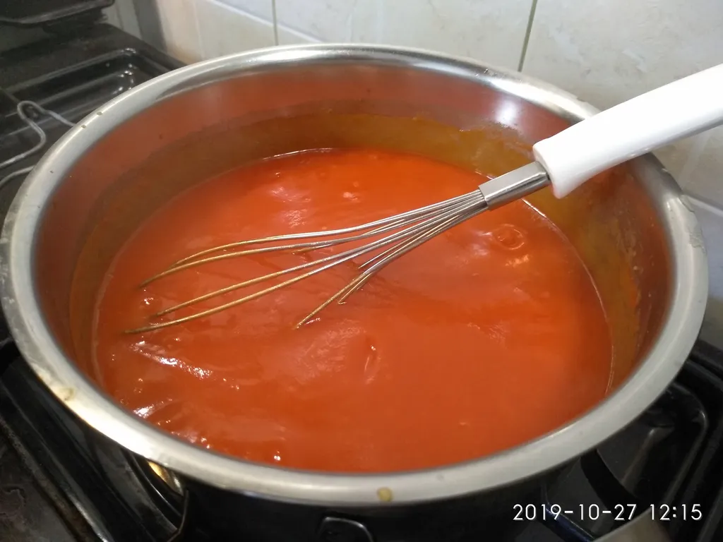 Sos paradajz uz junetinu iz juhe